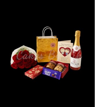 Celebration/Anniversary Hamper With Small Eggless Cake And Sparkling Drink #1 (Bestseller)
