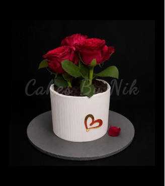Mothers Day Eggless Cake Hamper
